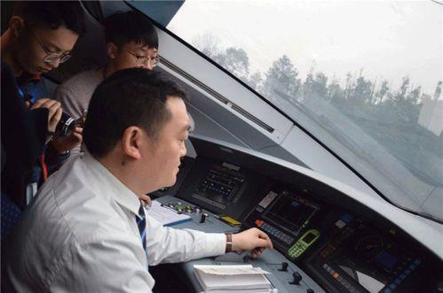 铁道最新爆料视频播放,揭秘视频背后的精彩瞬间